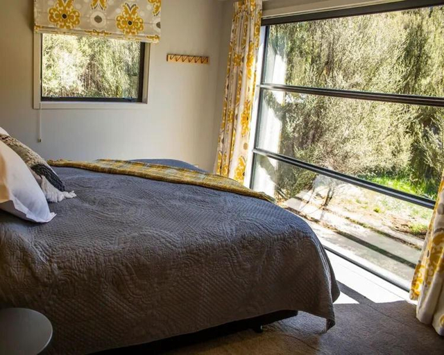 Bedroom 2, Tongariro Suites, Ruapehu
