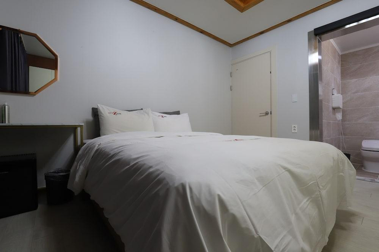 Bedroom 2, Cheongju Z HOTEL, Cheongju