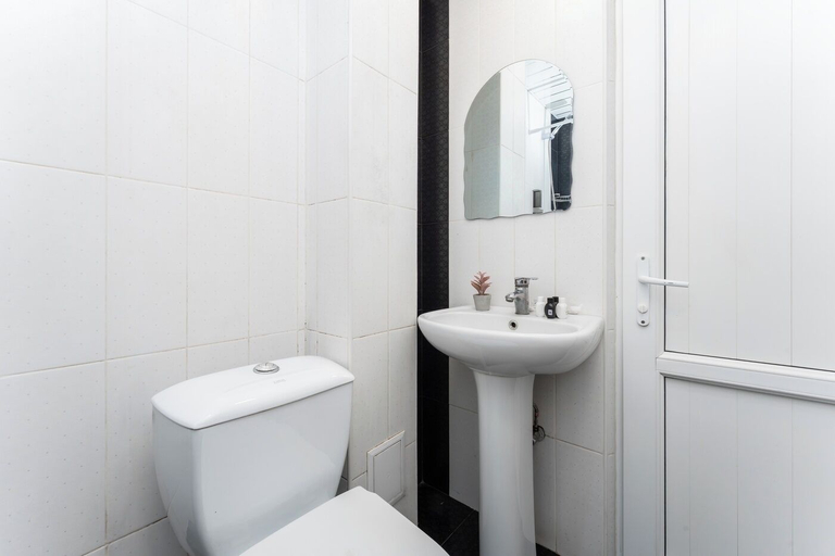 Bathroom 2, Stay Inn on Lusavorich 3, Yerevan