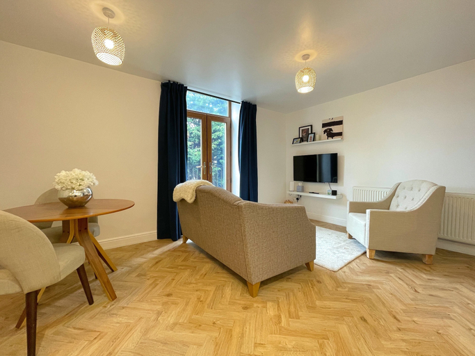 Living area 2, Modern 1 Bed Flat in Barnsley, Barnsley