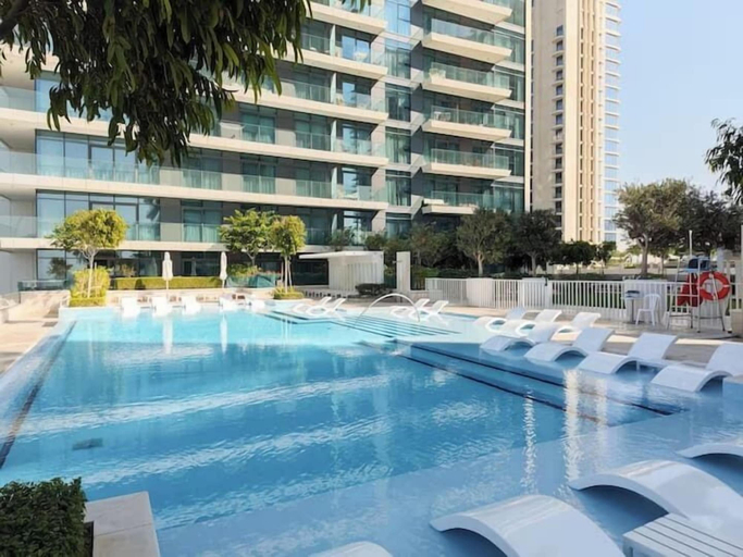 Pool 2, Vogue | Beach Vista near Palm Jumeirah | JBR, Dubai