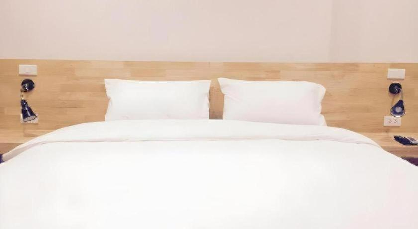 Bedroom 4, Easy Hotel, Muang Lamphun