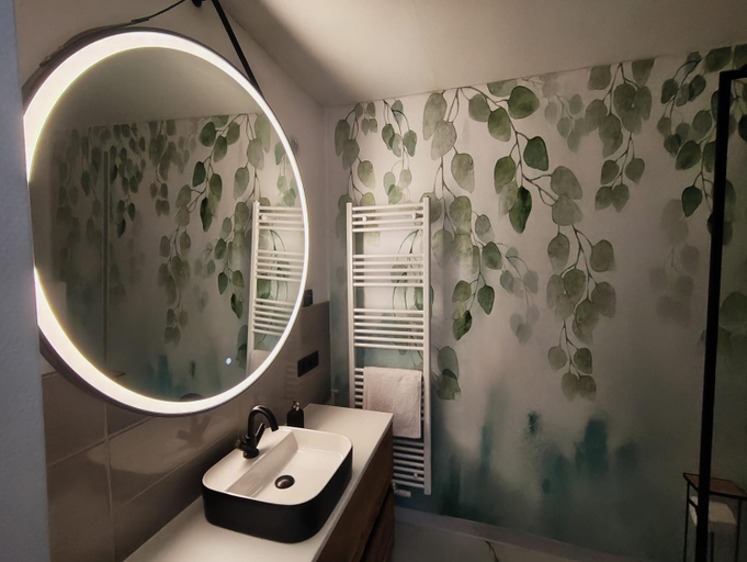 Bathroom 5, Lazy Olives, Limburg