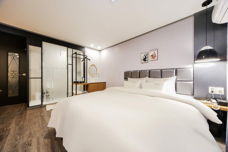 Bedroom 2, Martin Hotel, Miryang