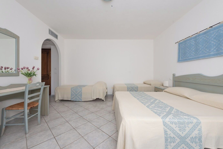 Room 2, HOTEL BIDERROSA, Nuoro