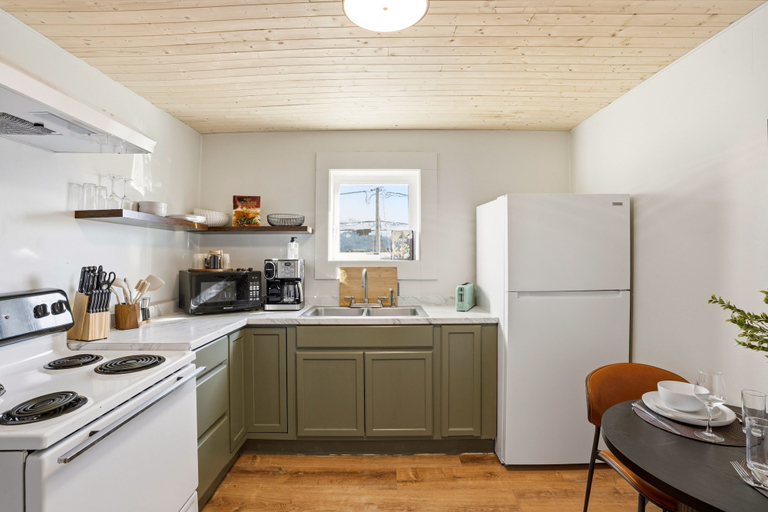 Private kitchen 4, Hotel North, Kenai Peninsula