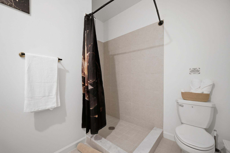 Bathroom 3, Everglades & Florida Keys Basecamp 4 Bedroom Townhouse, Miami-Dade