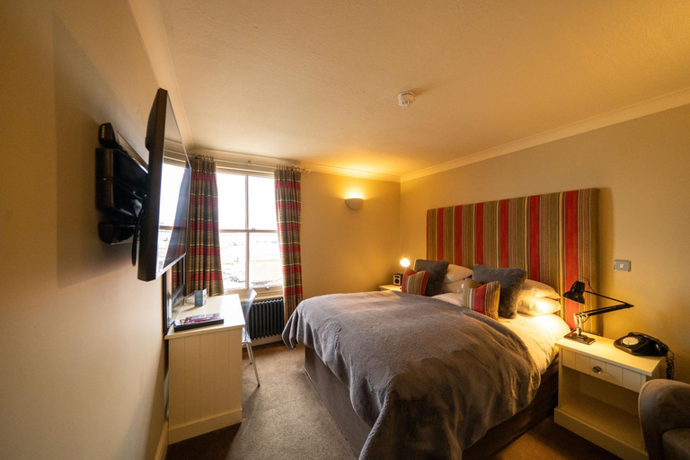 Bedroom 2, The Pier Hotel, Essex