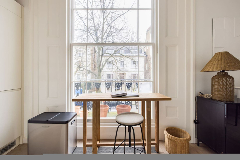 Room 3, Calm Diva 2 Bedroom Apartment in Notting Hill, London