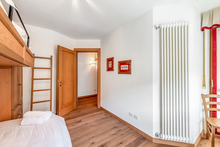 Room 3, Charming Apartment Close to Cableway, Aosta