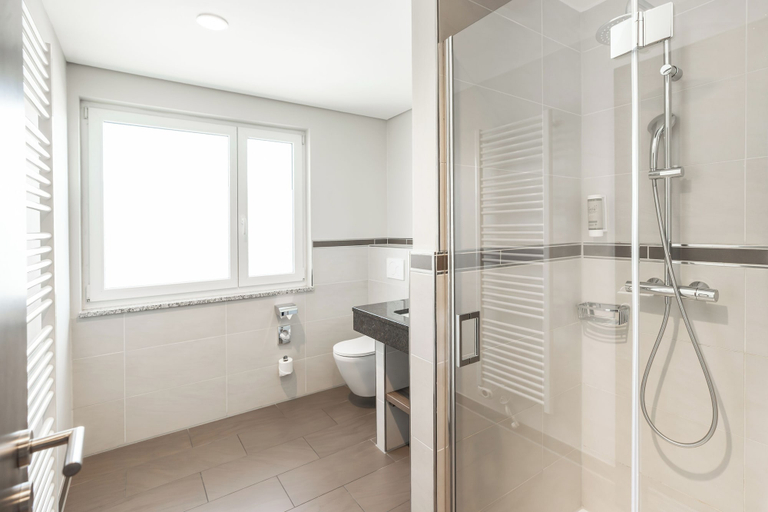 Bathroom 4, hotel bomonti Nürnberg West, Fürth