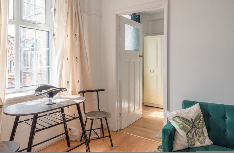 Room 5, Bright and Comfortable 1 Bedroom Near Marble Arch, London