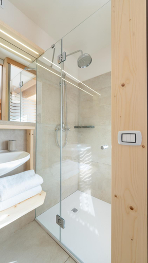 Bathroom 3, Locanda Montana, Belluno
