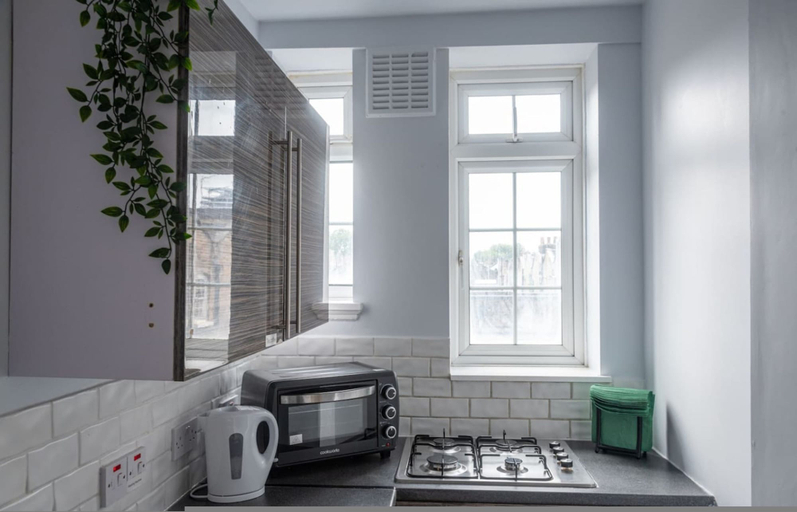 Room 3, Bright and Comfortable 1 Bedroom Near Marble Arch, London