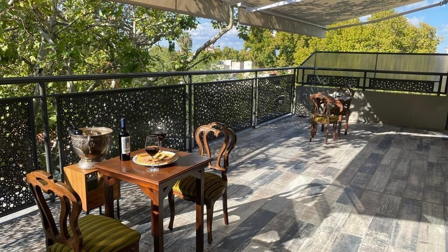Food & Drinks 4, 718 Rufino Petit Hotel, Capital