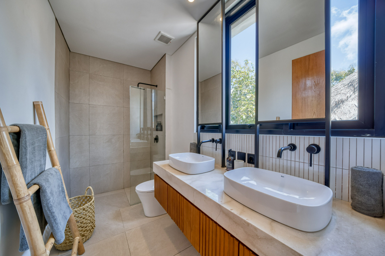 Bathroom 5, Malvarrosa Stylish 1BR Private Pool Villa Bingin, Badung