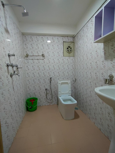 Bathroom 2, Thamel Central Apartment, Bagmati