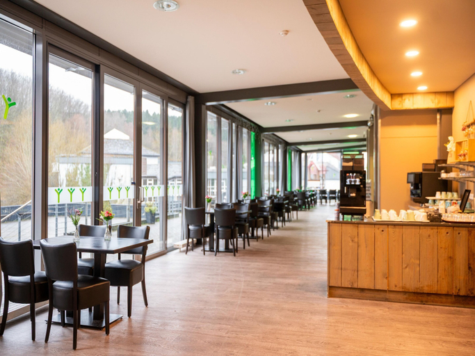 Dining 4, Forest Cosy Apartment in Hambachtal Park, Birkenfeld