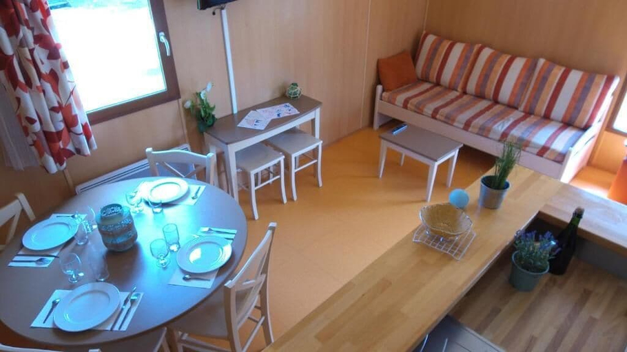 Others 3, Les Lodges de Sainte Suzanne, Mayenne