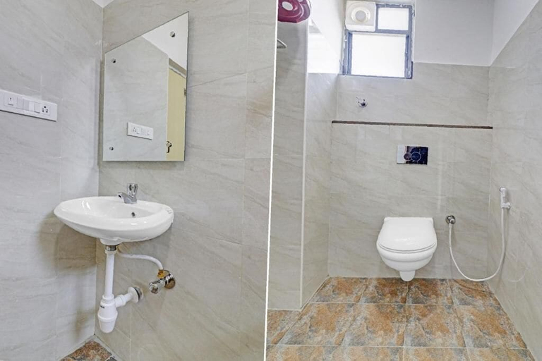 Bathroom 3, The Blooms Stay Inn, Bangalore