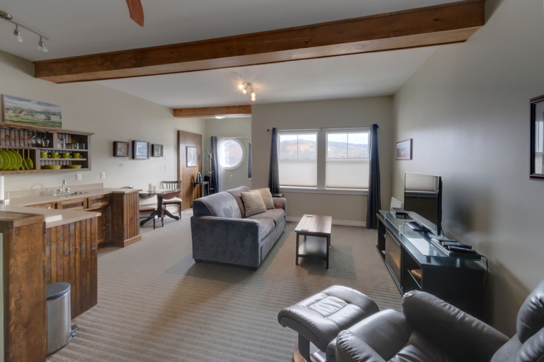 Living area, Seaside Suites, Division No. 9