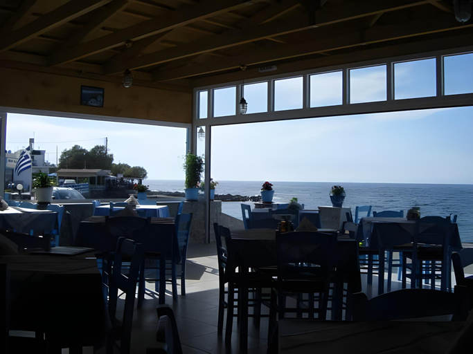 Food & Drinks 4, Socrates Seaside Apartments, Crete
