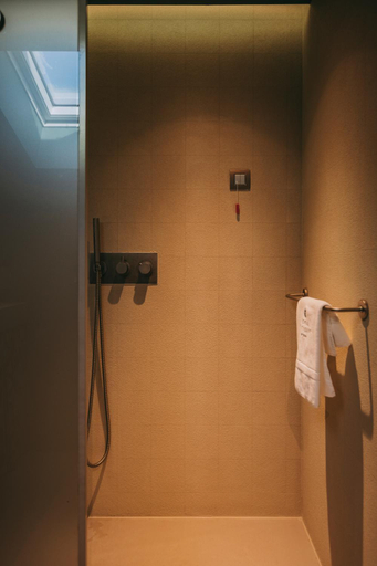 Bathroom 4, Zenite Boutique Hotel & Spa, Angra do Heroísmo