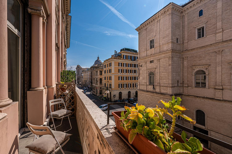 Others 5, Four Rivers Suites, Roma
