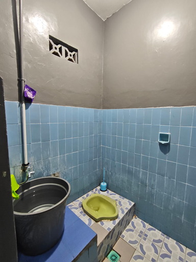 Bathroom 5, Bohemian Rooms, Sleman