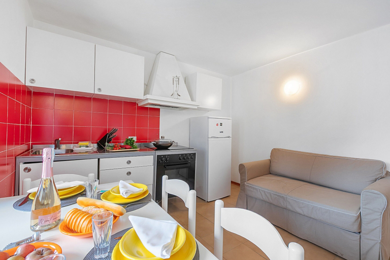 Private kitchenette, La Piazzetta - Flat With Parking for 4, Torino