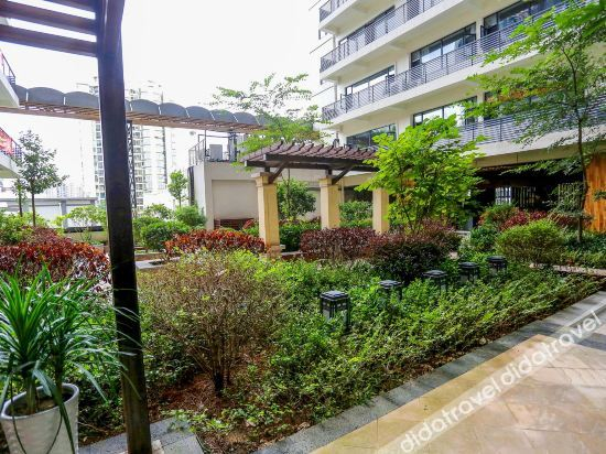 Others 5, Rambling In Skygarden Hotel, Bijie