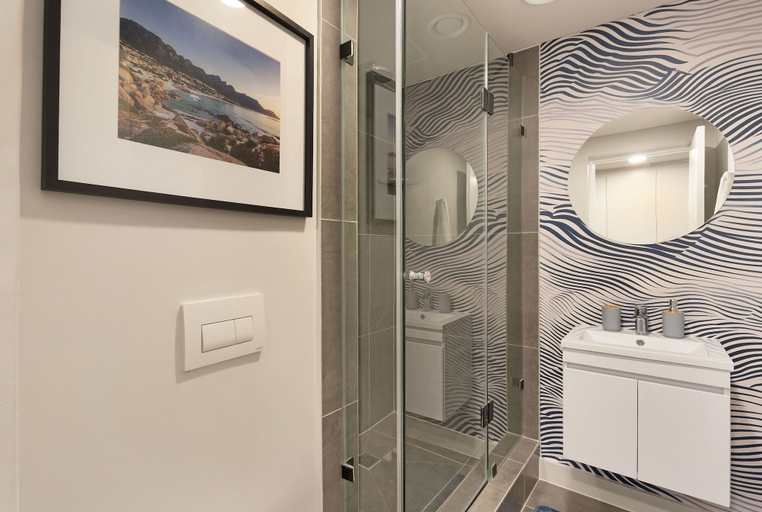 Bathroom, The Tokyo 1508, City of Cape Town