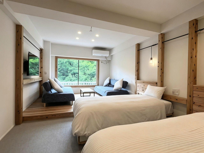 Bedroom 2, Muika Onsen Hotel, Minamiuonuma