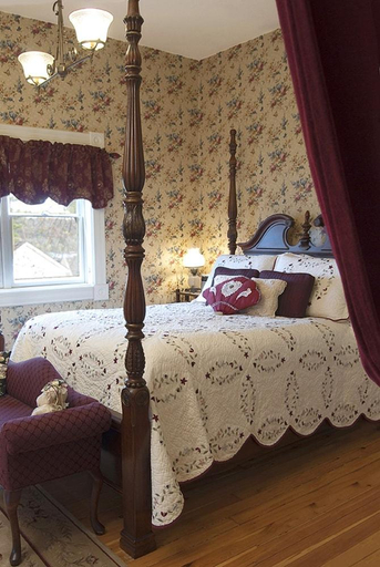 Bedroom 2, Aurora Staples Inn, Washington