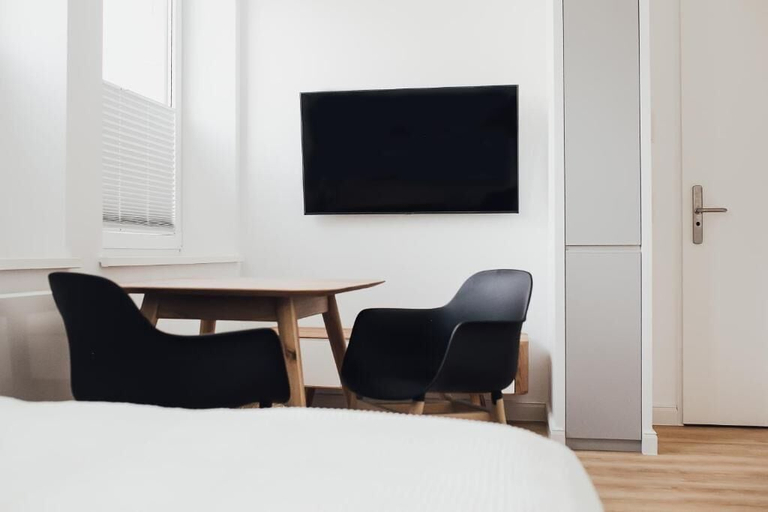 Bedroom 2, Louis & Louise Apartments & Rooms, Bremen