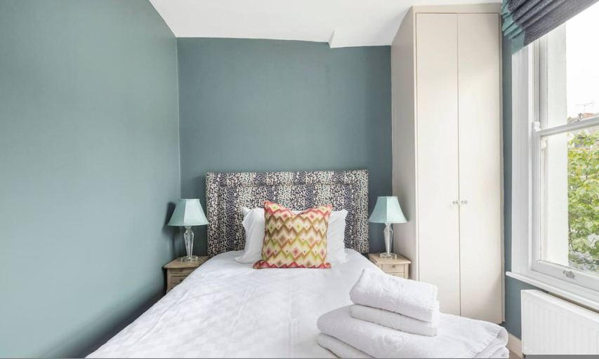 Others 3, Green Leafy 2 Bedroom in Clapham, London