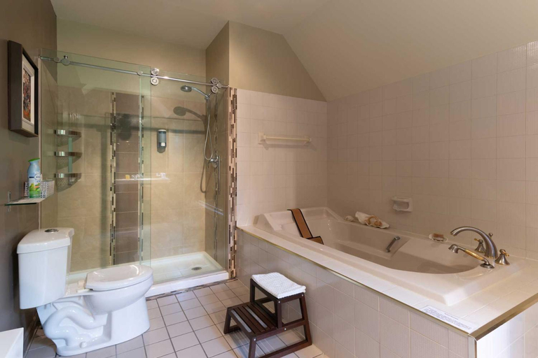Bathroom, Le Manoir Hortensia, Charlevoix-Est