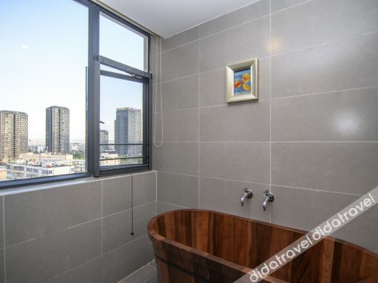 Bathroom 2, ホテル(), Kunming