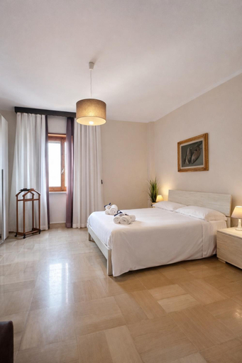 Others 5, GAVY Rooms, Sassari