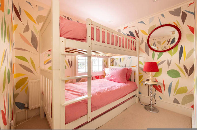 Room 3, A Royal Residence Stylish 2 Bedroom in Kensington, London