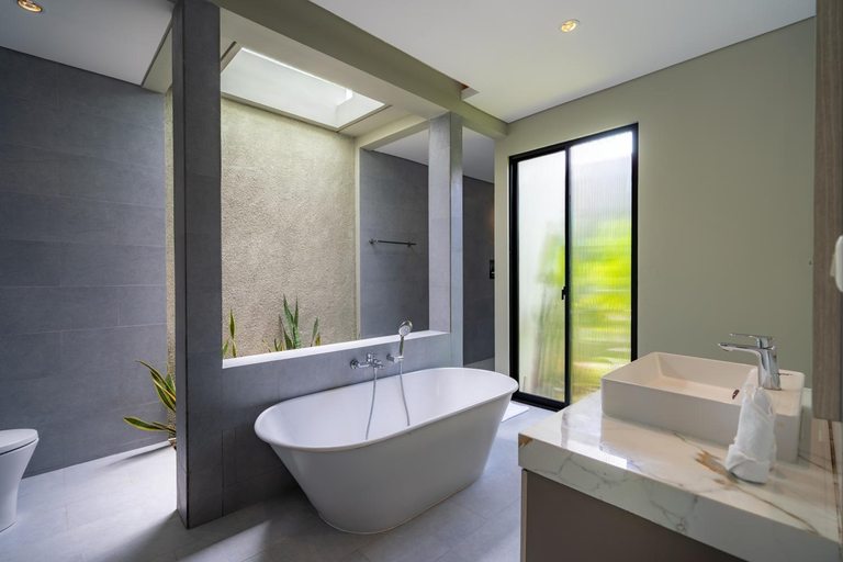 Bathroom 5, D'Pavillion Villa by Betterplace, Badung