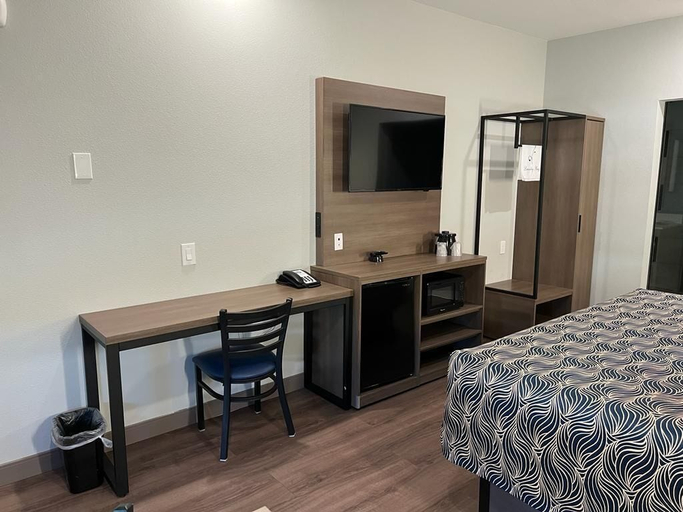 Room 3, Palace Inn Blue Laura Koppe Rd, Houston