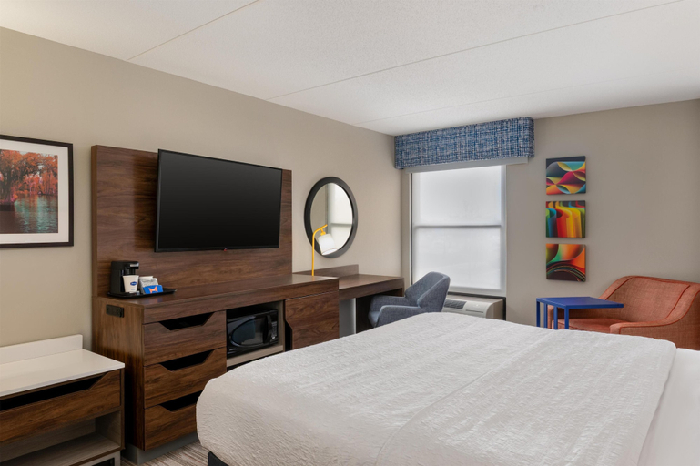 Bedroom 3, Hampton Inn Eden, Rockingham