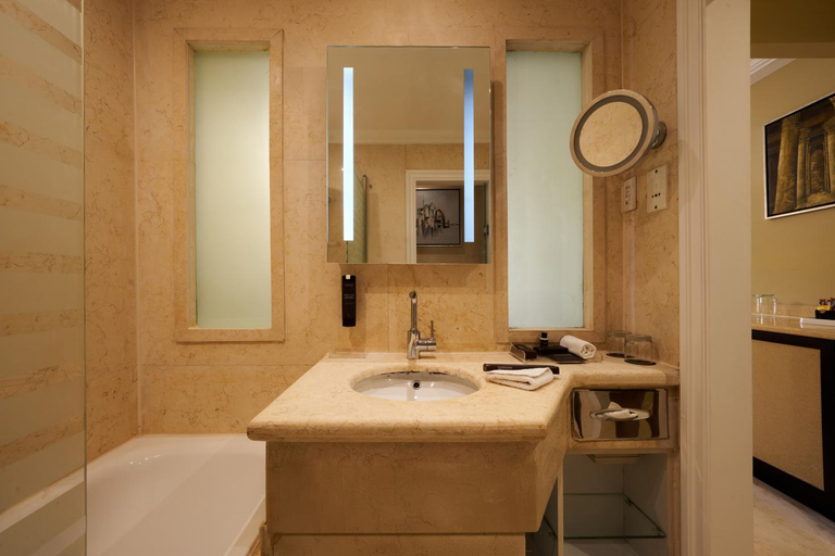 Bathroom 5, Steigenberger Resort Achti, Luxor