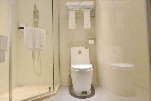 Bathroom, Kaite Hotel (Guangzhou Meihuayuan Metro Station), Guangzhou