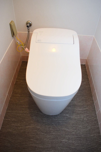 Bathroom 2, 118 Terrace, Nakijin