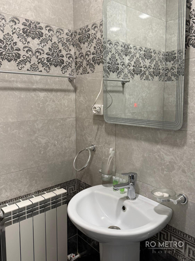 Bathroom 2, RO METRO