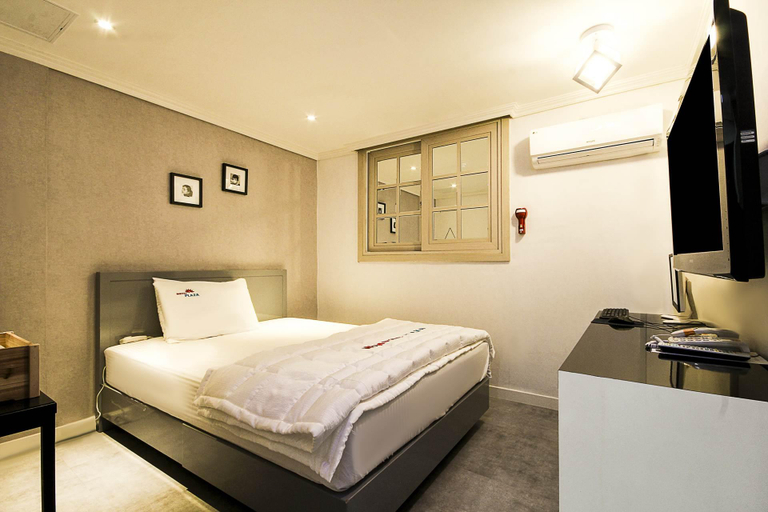 Bedroom 4, Daegu Dongseongno Plaza, Buk