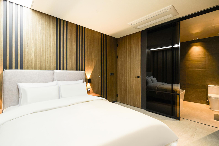 Bedroom 5, Hotel CL, Guri