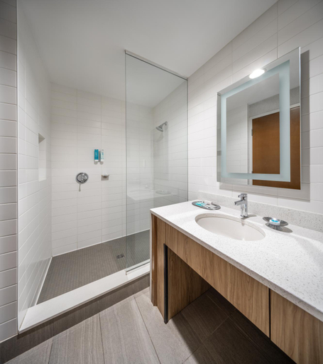 Bathroom 5, Grey Eagle Resort, Division No. 6